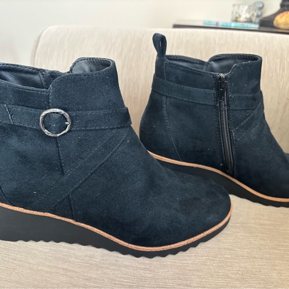 NWOT LifeStride Zane Chelsea Wedge Bootie - Picture 2 of 5